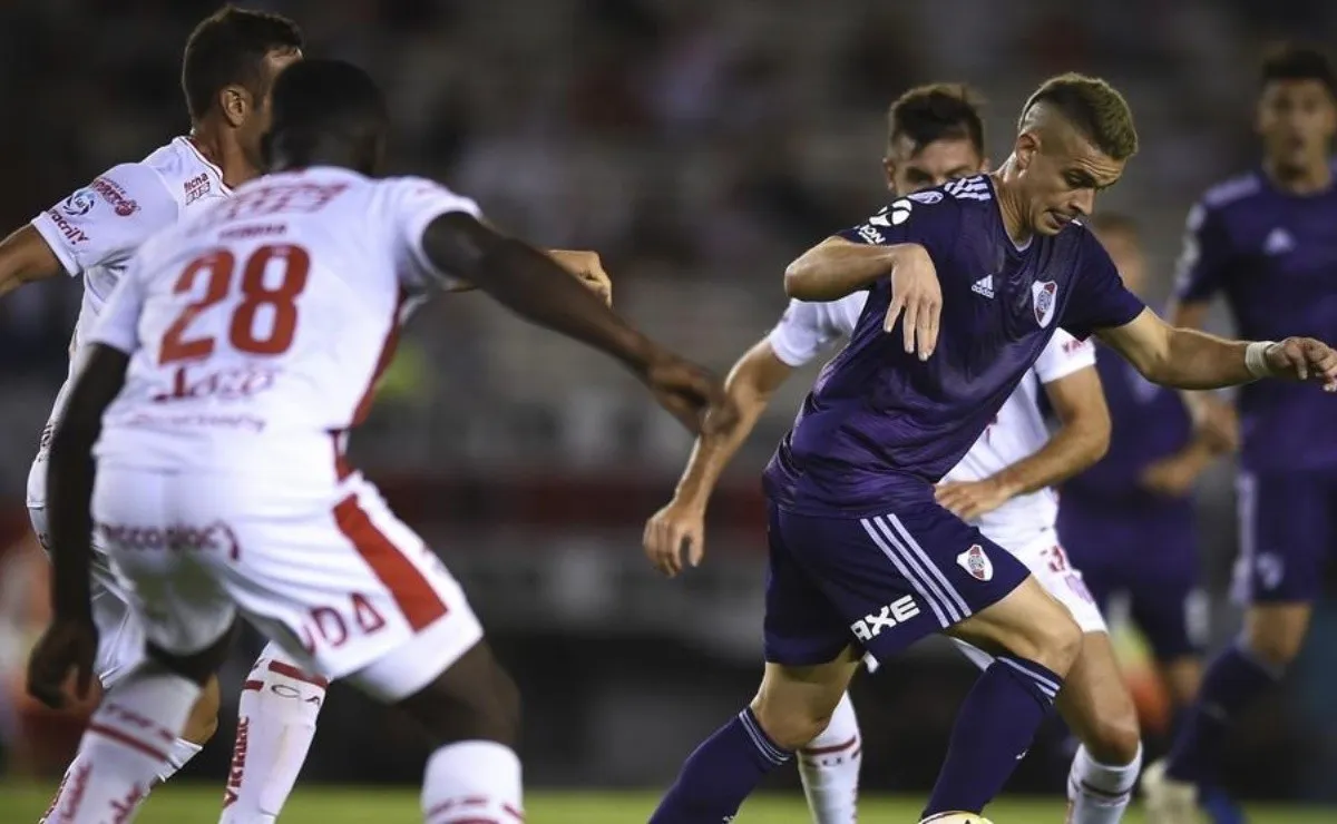 River no estuvo fino y volvió a perder en el Monumental.