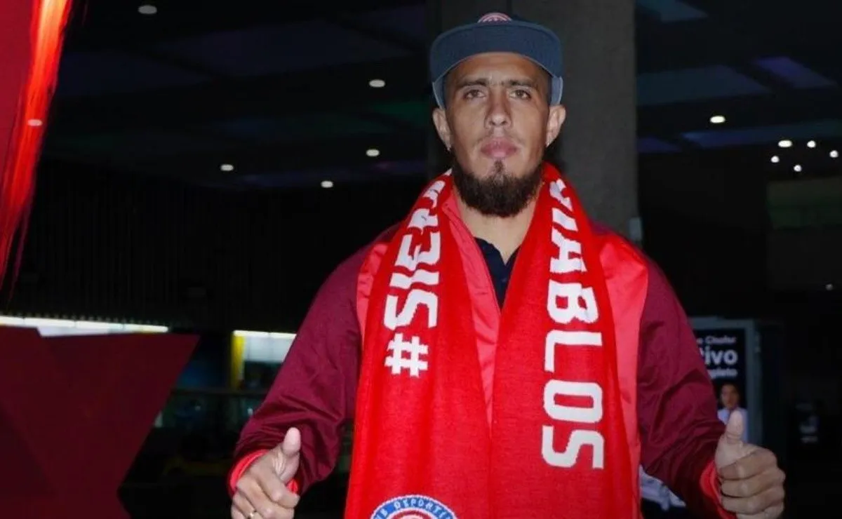 Maidana se fue con el pase en su poder, y firmará en Toluca un contrato por dos años