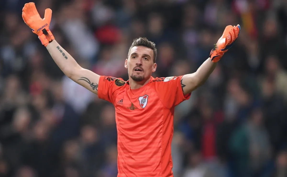 El arquero fue autocrítico con el juego de River y con el estado del campo de juego