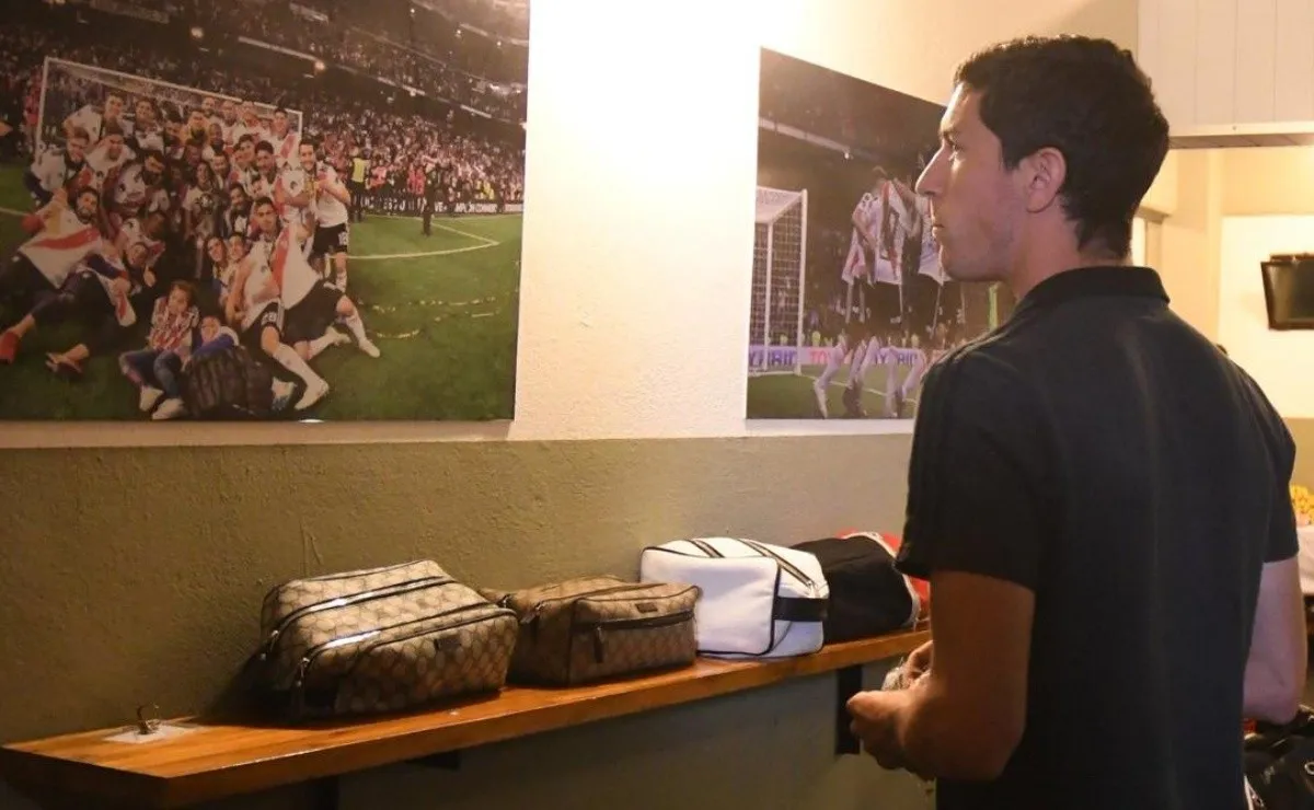 River fue recibido en el Campus de Maldonado con una decoración de vestuario especial.