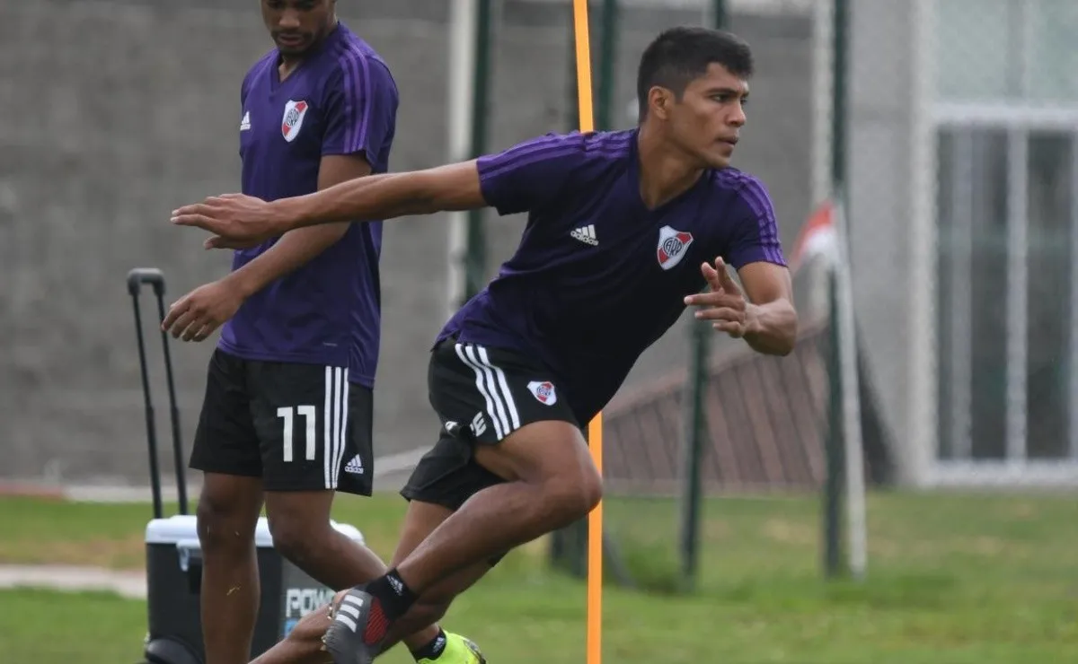 Robert Rojas se entrenó por primera vez con River y aseguró que está en condiciones físicas para arrancar a jugar.