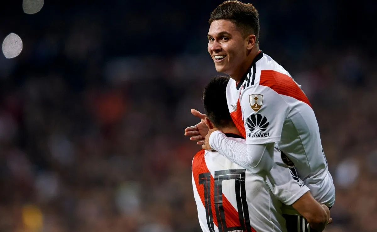 En caso de que le toque usar la 10 a Juanfer, no podrá hacerlo en la Superliga, ya que fue usada por el Pity en dicha competencia.