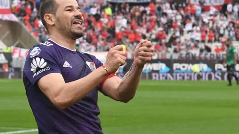 Mora se retira habiendo cosechado 9 títulos con River.