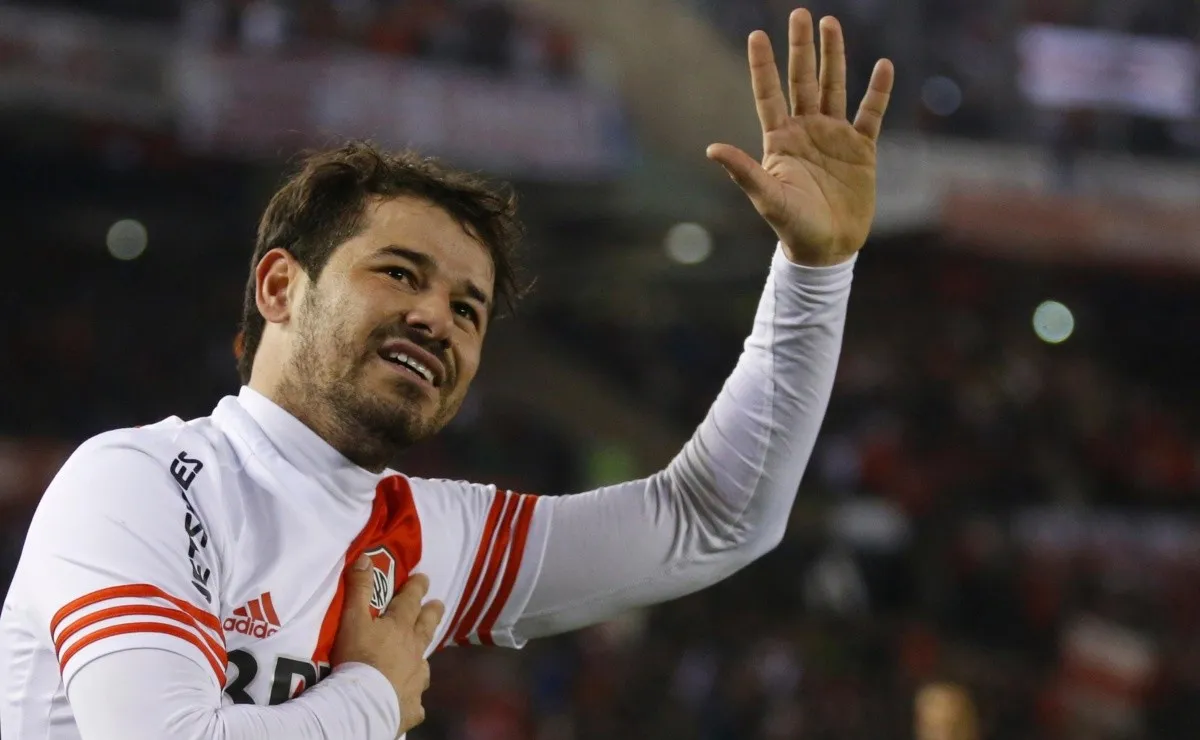 Siempre defendiendo el escudo con el corazón, y siempre agradecido con la gente. Así es Rodrigo Mora.