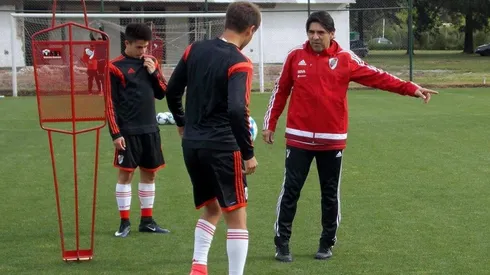 Rivarola, un campeón con River que trabaja en las Inferiores del club.