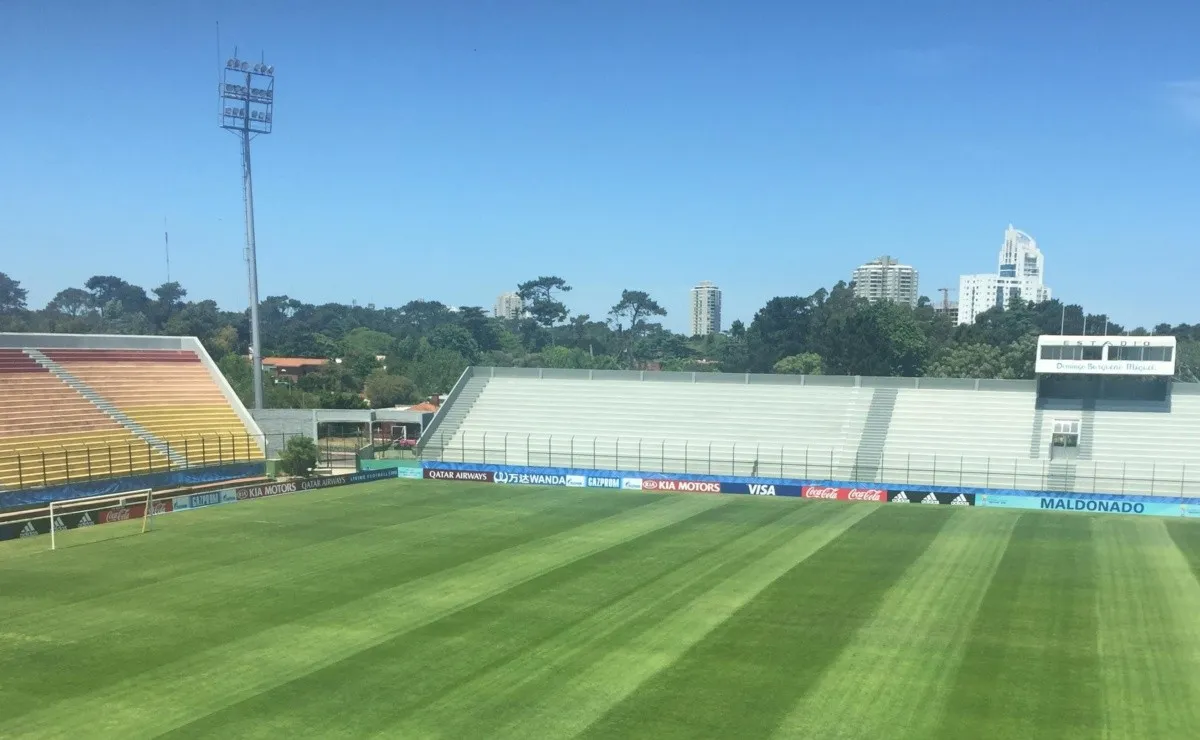 El estadio Campus de Maldonado, una de las sedes de la Copa América de 1995, tiene capacidad para 25.000 personas.