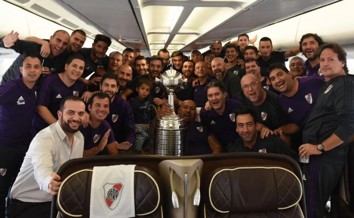 River ya está en suelo argentino y se dirigirá rumbo al estadio Monumental