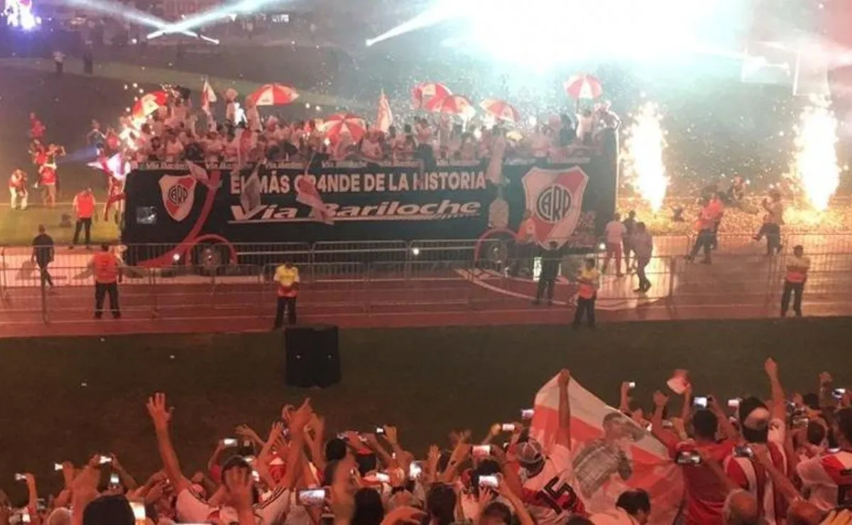 Más de 60.000 hinchas festejaron el título de la Copa Libertadores junto con los jugadores.