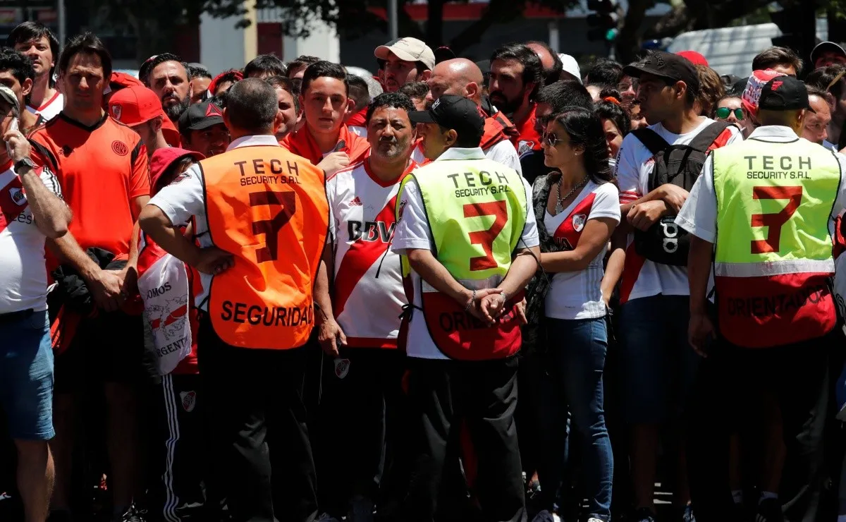 Los hinchas de River sufrieron demoras en el ingreso al estadio Monumental