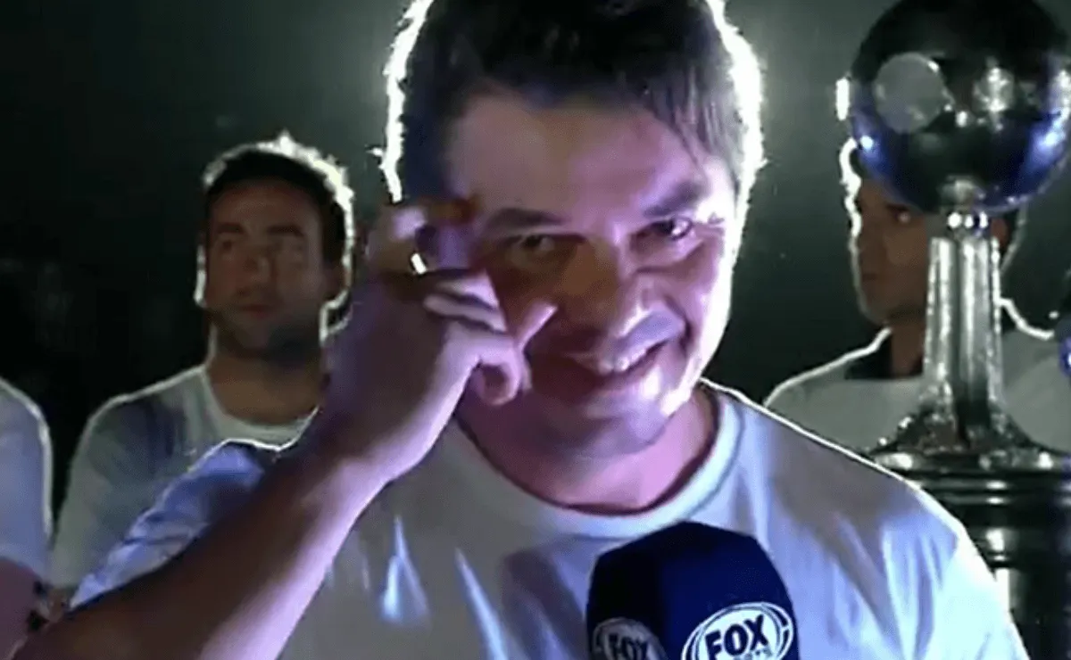Marcelo Gallardo tomó el micrófono y le habló a todos los hinchas de River.