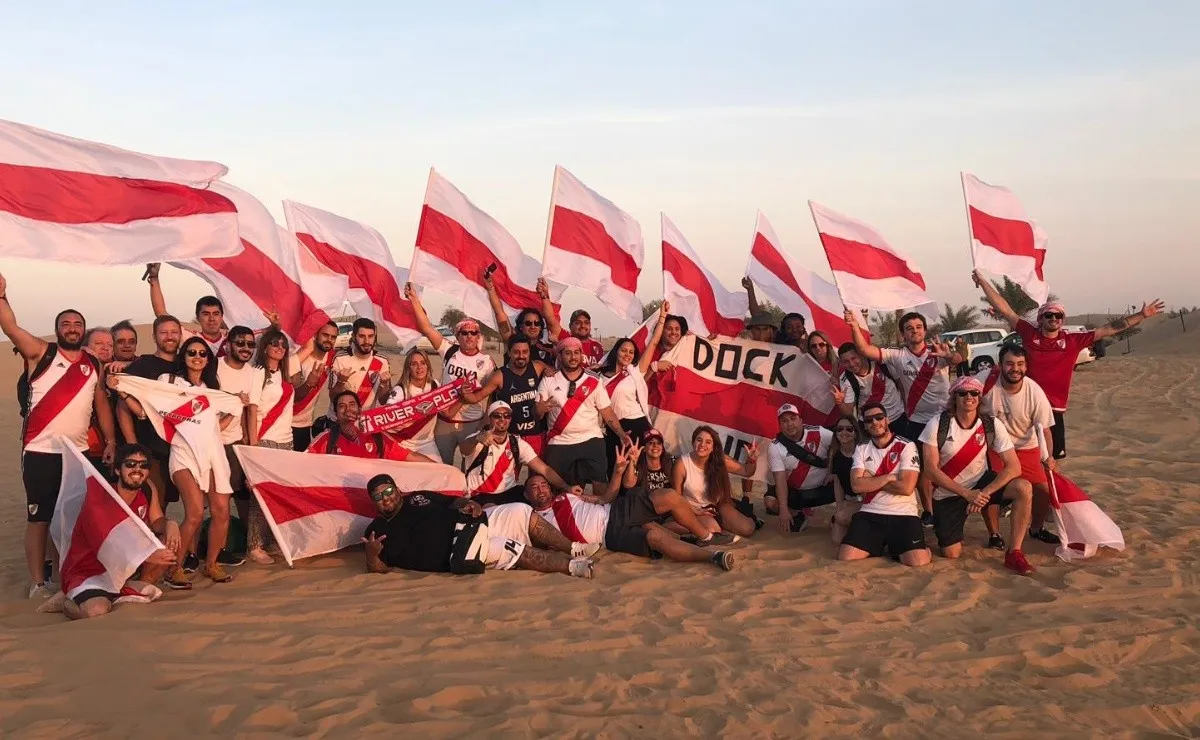 Los hinchas de River en Emiratos Árabes volvieron a dejar una huella mundial.