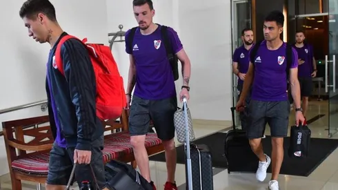 El plantel de River arribó a Abu Dhabi.