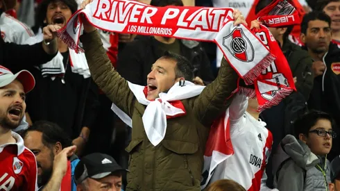 Miles de hinchas siguieron a River en Madrid y lo propio sucederá en Emiratos Árabes Unidos. (FOTO: Getty)