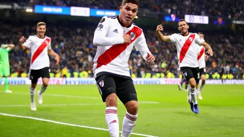 Quintero convirtió un golazo decisivo en la final de la Libertadores ante Boca.