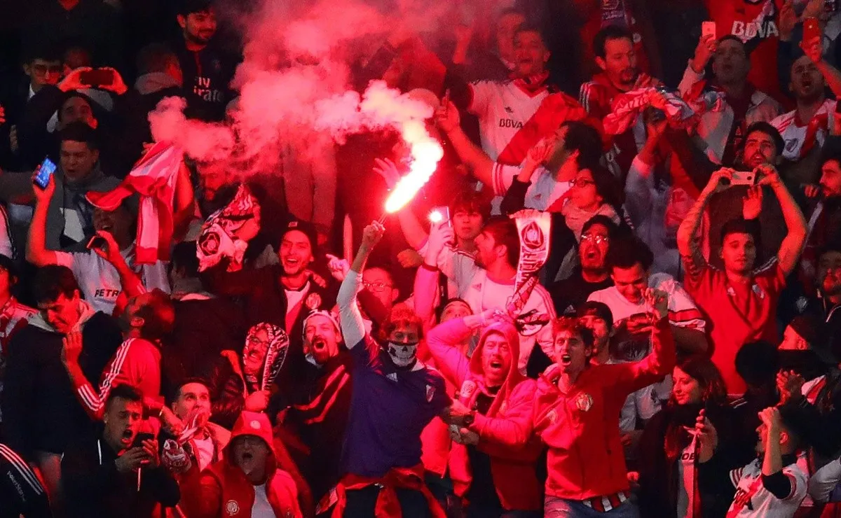 En LPM Radio, alentamos a los hinchas de River para que realicen canciones nuevas.