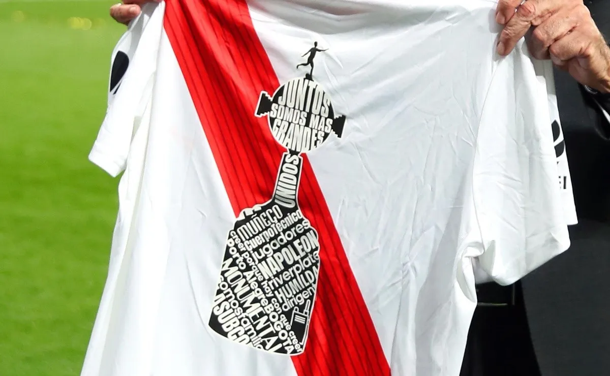 Conocé en detalle la camiseta del River campeón de la Copa Libertadores.