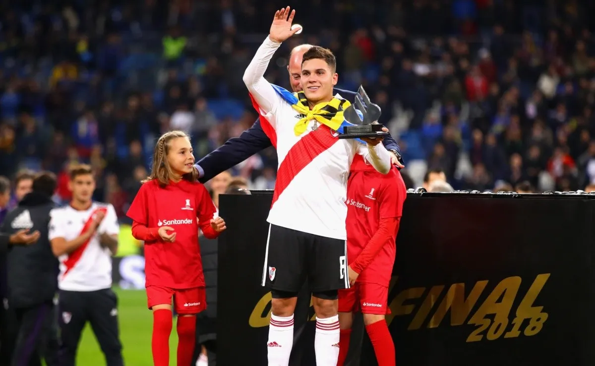 Quintero, autor del golazo que significó el 2-1 ante Boca en la final.