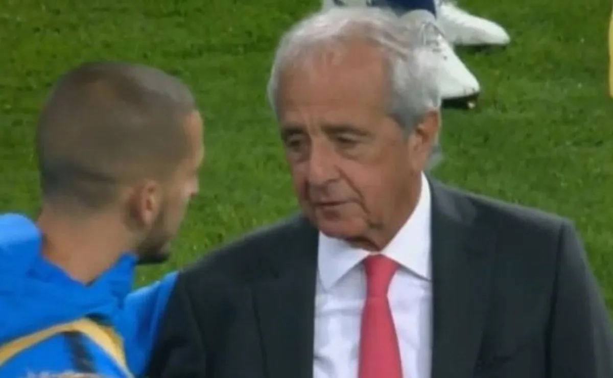 D'Onofrio se acercó a Benedetto y le dejó un curioso mensaje.