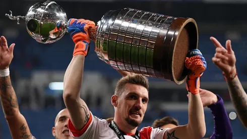 Franco Armani celebró la Copa Libertadores ante Boca pero no olvidó la injusta mudanza de la localía.