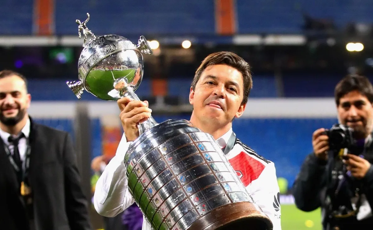 Los hinchas de River inventaron nuevas melodías en el estadio Santiago Bernabéu