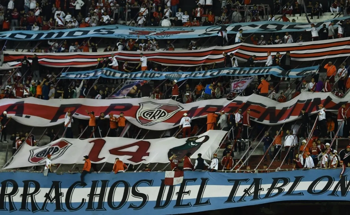 Tanto a la barra de River como de Boca se les aplicará el derecho de admisión.