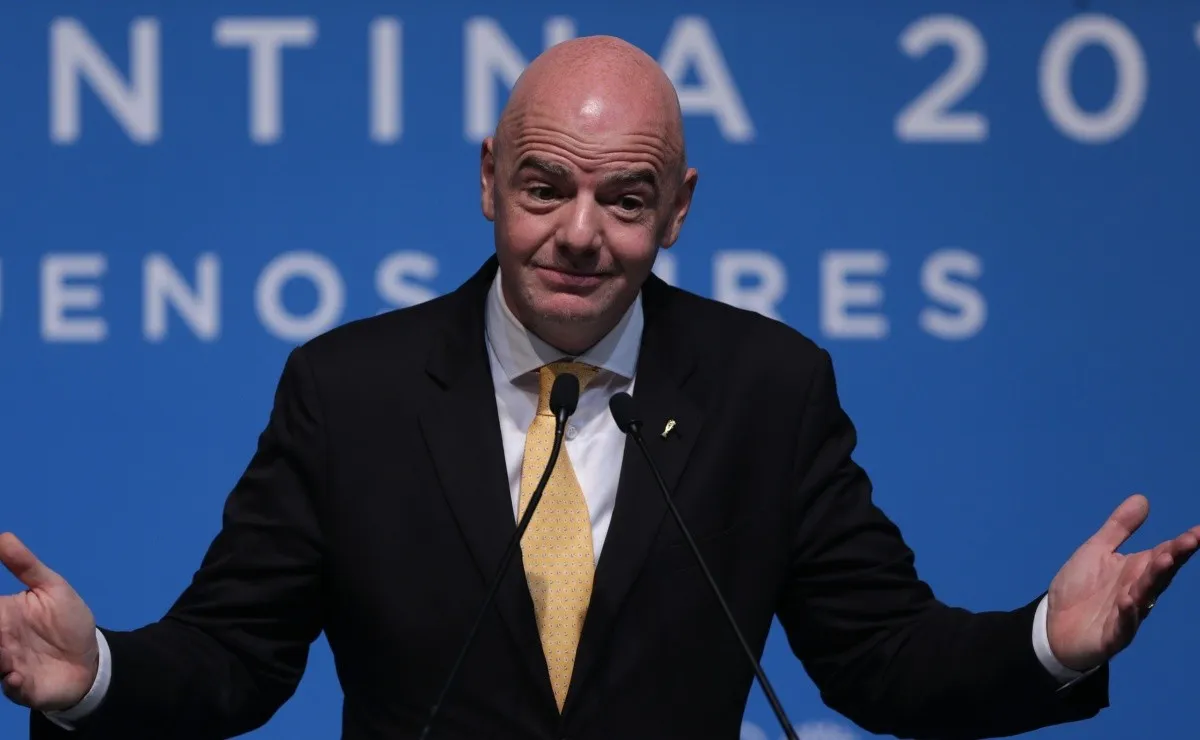 El presidente de la FIFA estuvo presente en el G-20.