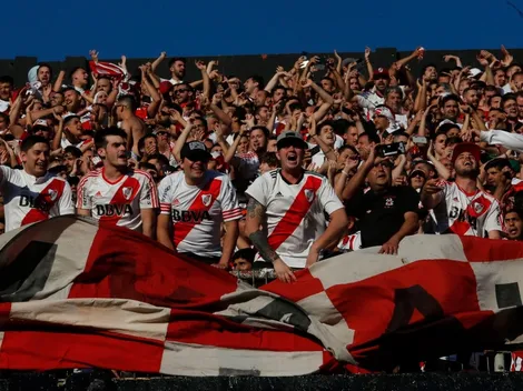 Banderas dadas vuelta como protesta