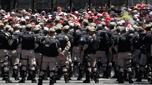 La brutal represión no discriminó entre los agitadores y los que no.