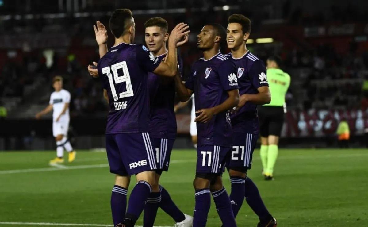 River acumula 19 puntos en 11 partidos jugados por Superliga.