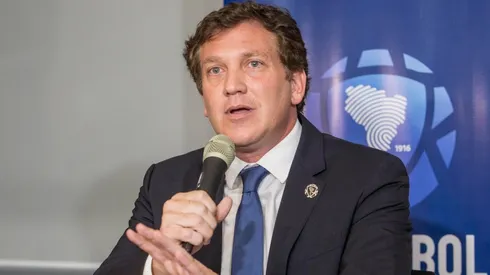 Domínguez confirmó que la final con Boca se disputará en el Santiago Bernabéu.