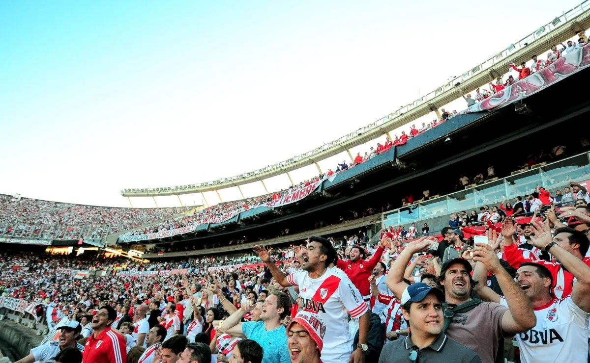 Las entradas que sacaron los hinchas de River para asistir a la final ante Boca en el estadio Monumental ya no tienen validez.