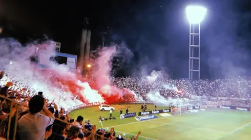 Alrededor de 15.000 le dieron una excelente bienvenida al Millonario en el estadio José María Minella.
