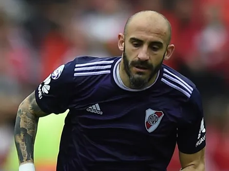 El codazo de Pinola que terminó en tarjeta roja