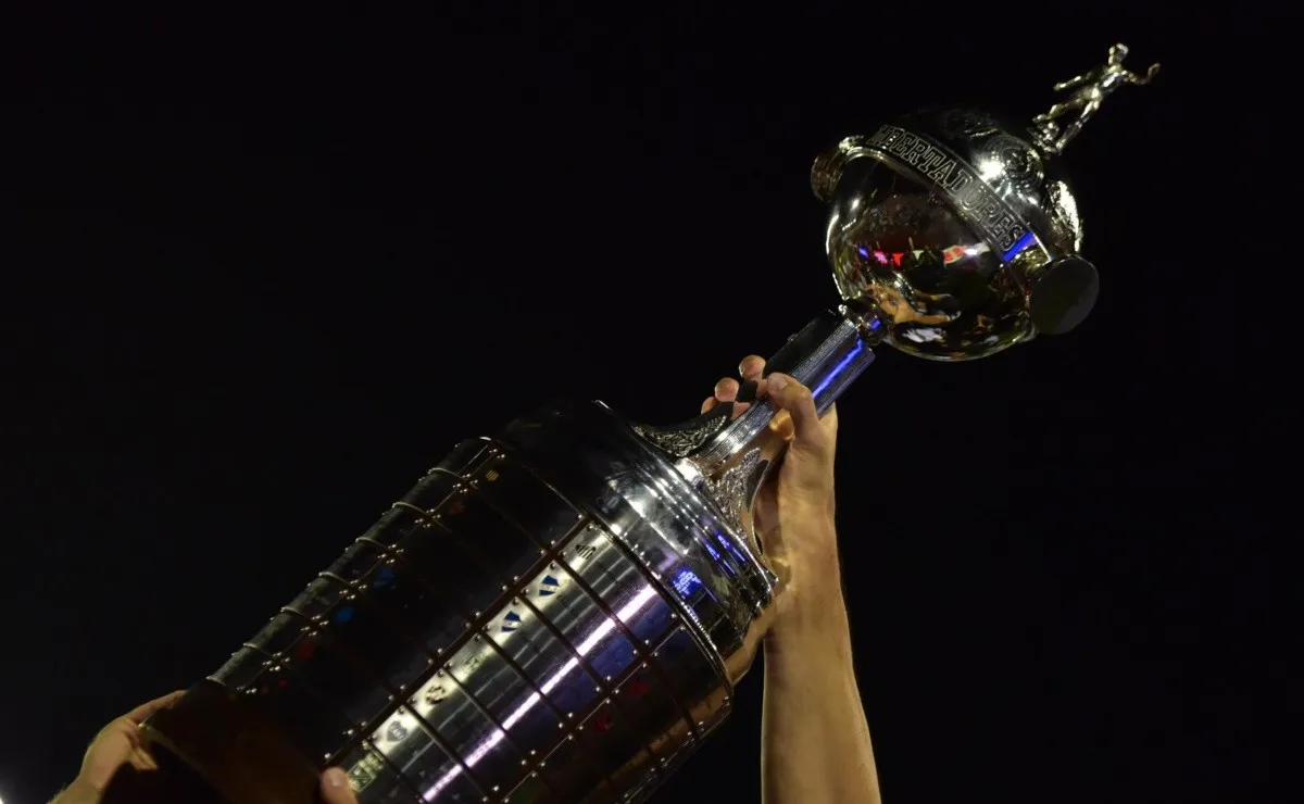 Opacada, manchada, sin brillo, así luce la Copa Libertadores 2018.