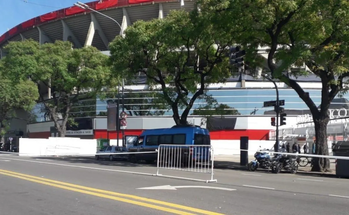 El Monumental sin vallas, esta mañana, a las 8.30 horas.
