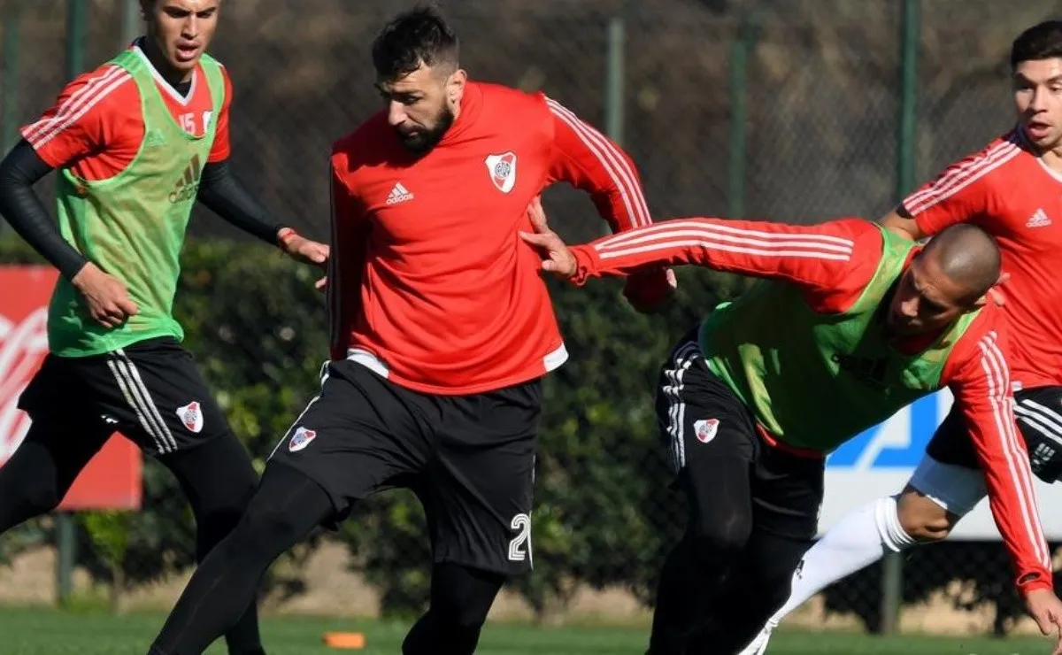 Hay 9 fijas: Armani, Montiel, Maidana, Pinola, Casco, Ponzio, Palacios, Martínez y Pratto. (FOTO: Haliasz - Prensa River)