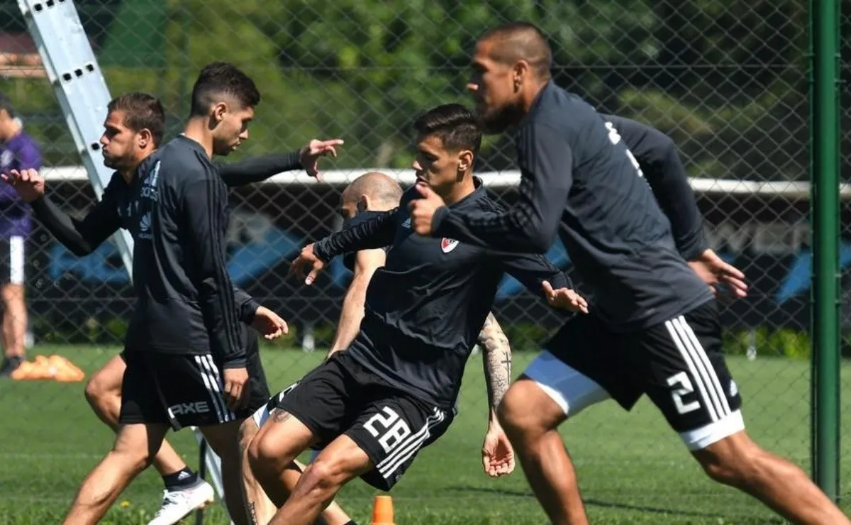 El plantel realizó su segundo día de trabajo durante esta semana. (FOTO: Diego Haliasz - Prensa River)