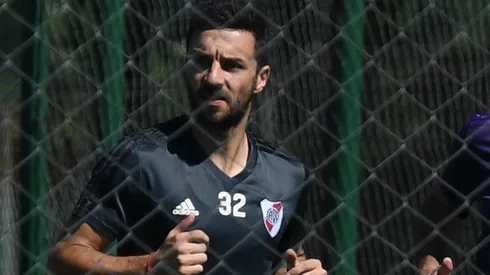 Scocco sintió molestias y vuelve a ser duda