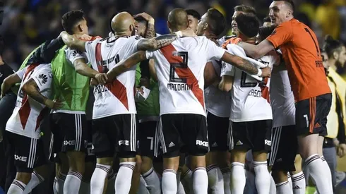 Los hinchas de River arengaron a los jugadores a través de los micrófonos de LPM Radio.