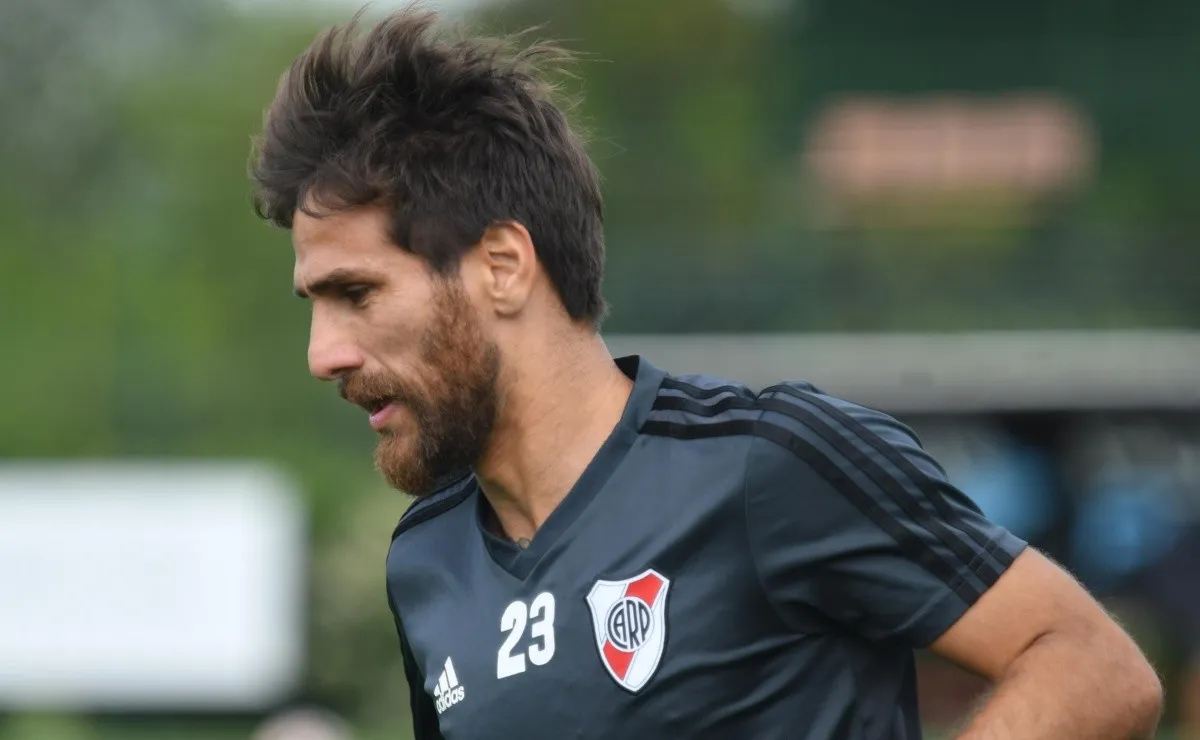 Leonardo Ponzio recibió el alta médica y se entrenó con normalidad.