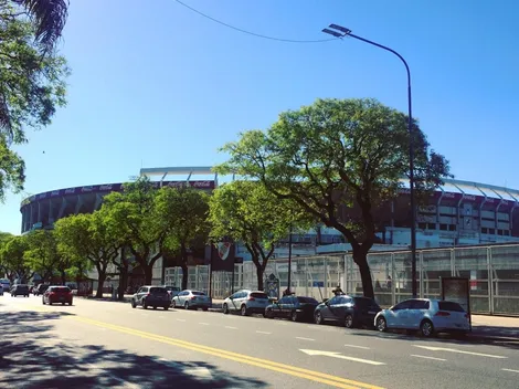 Alertan por robos a hinchas en la zona del Monumental