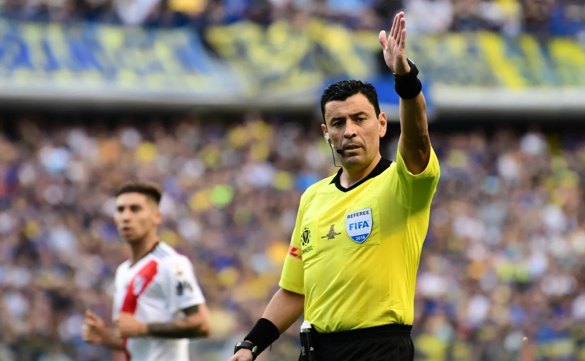 Tobar manifestó, entre otras cosas, por qué no expulsó a Wanchope Ábila.