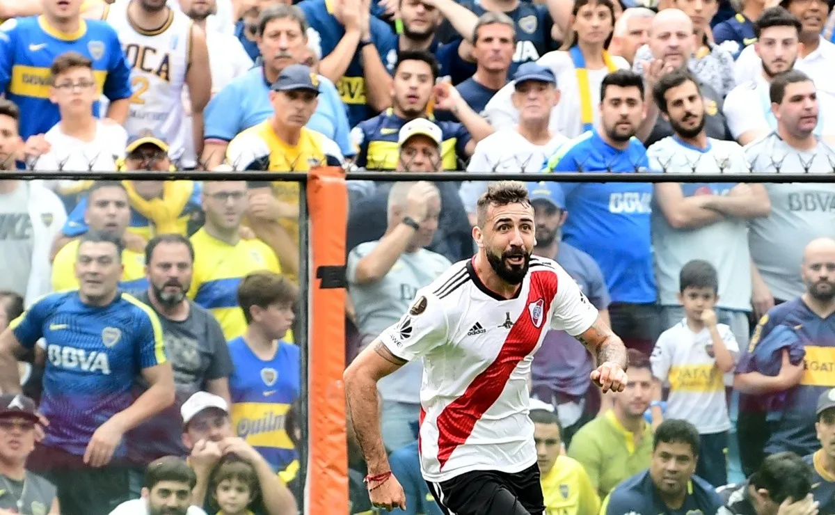 Una radio uruguaya transmitió la primera final de forma "apta para cardíacos".