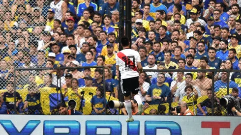 Pity Martínez miró de forma desafiante a todos los presentes en La Bombonera.