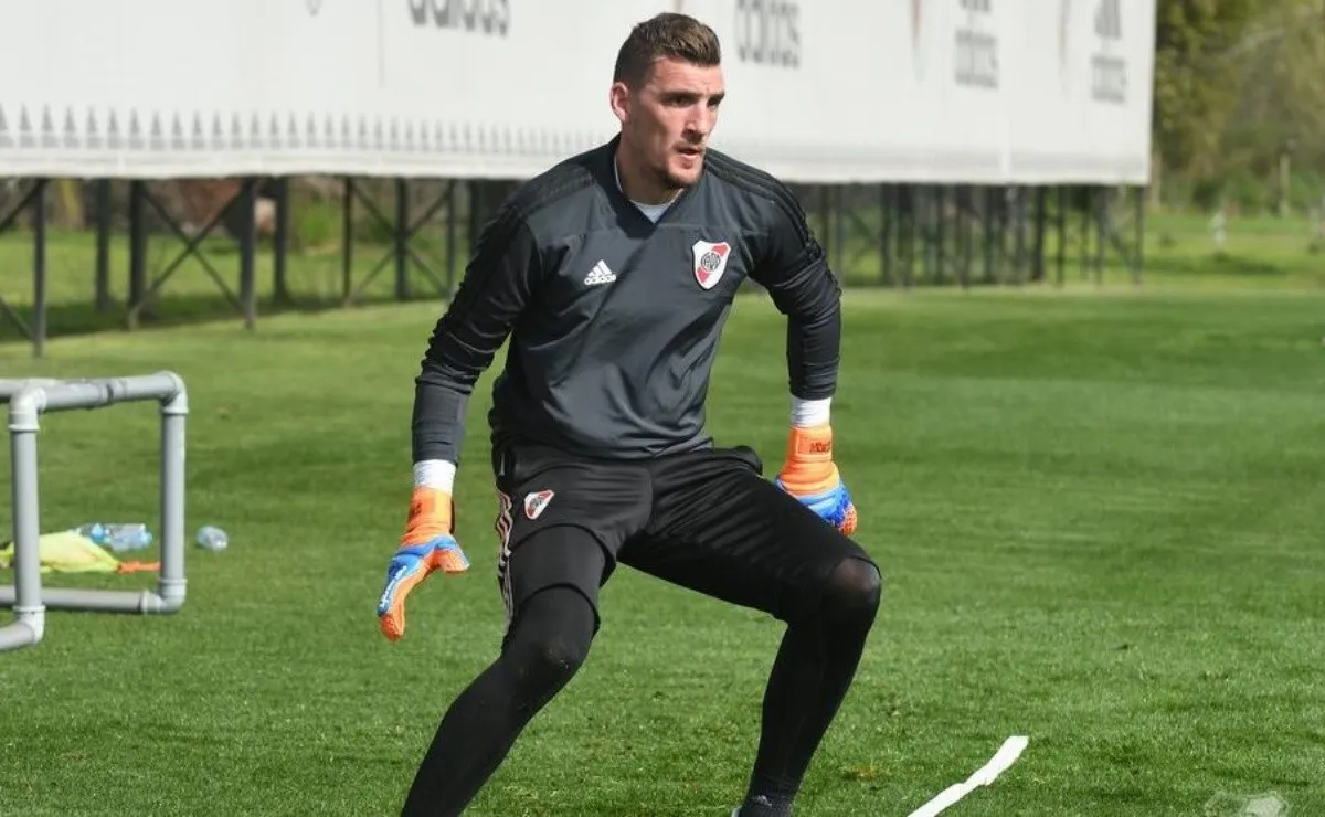 Armani se encuentra preparado para jugar un duelo decisivo ante Boca.