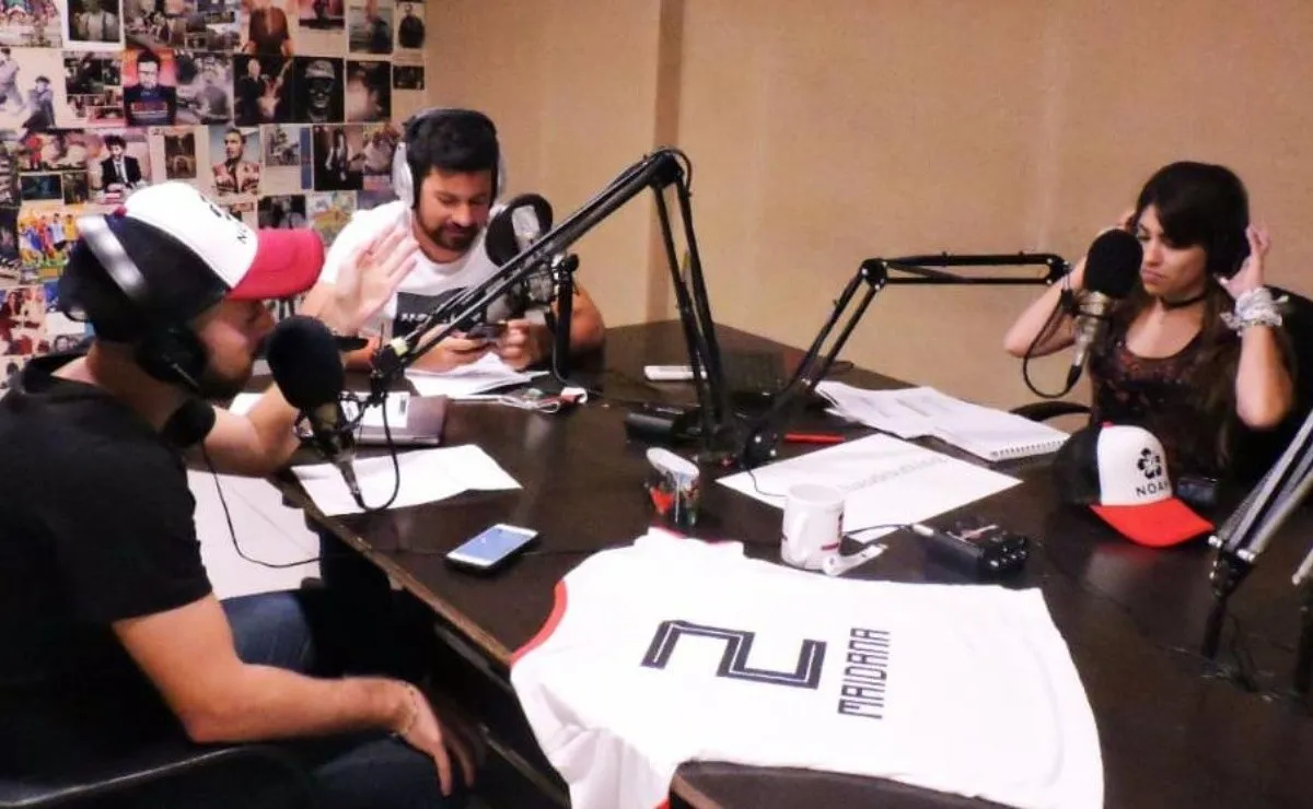 Todos los miércoles, desde las 22 hasta las 00 horas, por Radio y Punto.