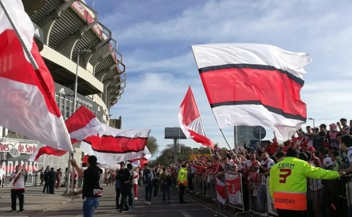 Se viene un banderazo Monumental en la previa de la final de la Copa.