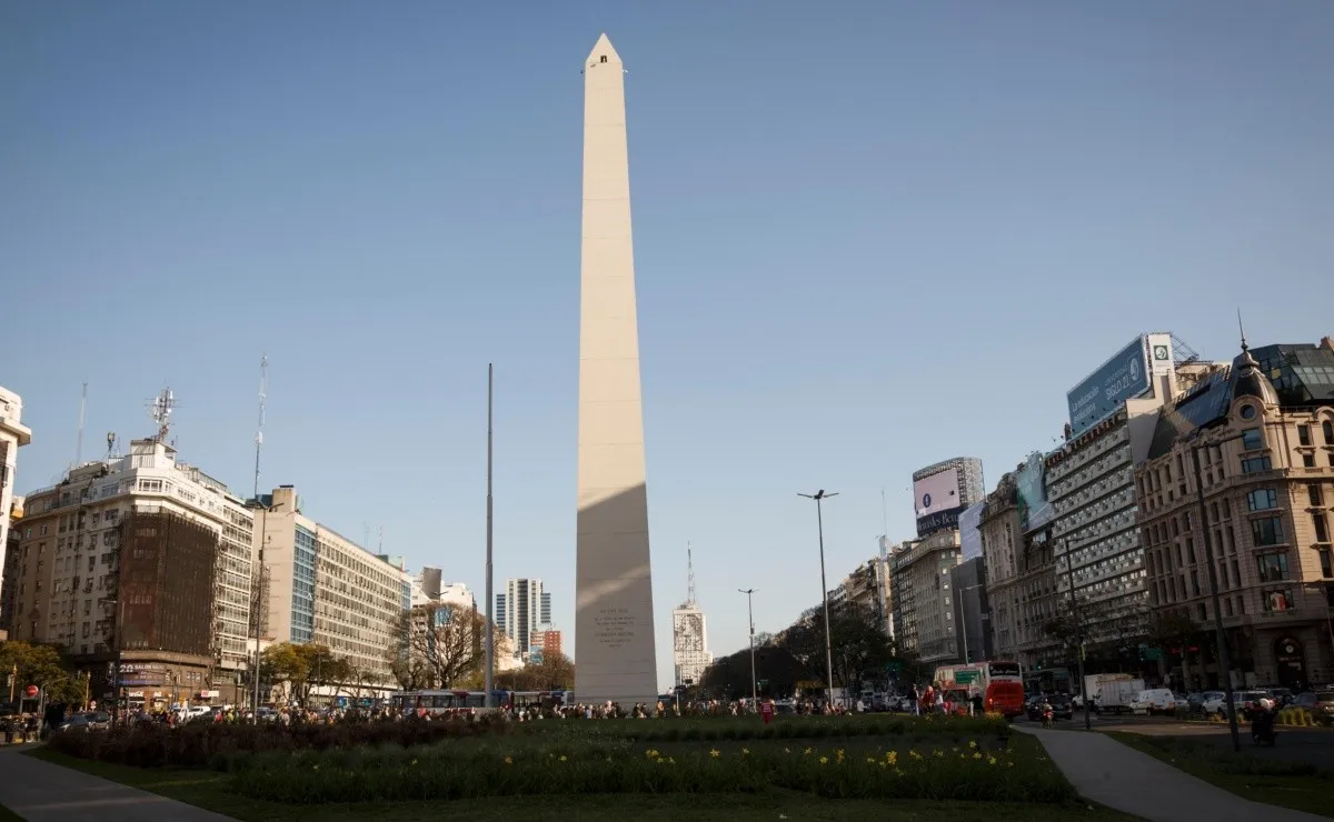 El Obelisco, monumento histórico de la Ciudad de Buenos Aires.