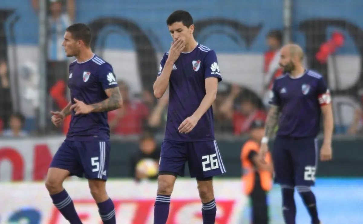 Tristeza en los jugadores de River.