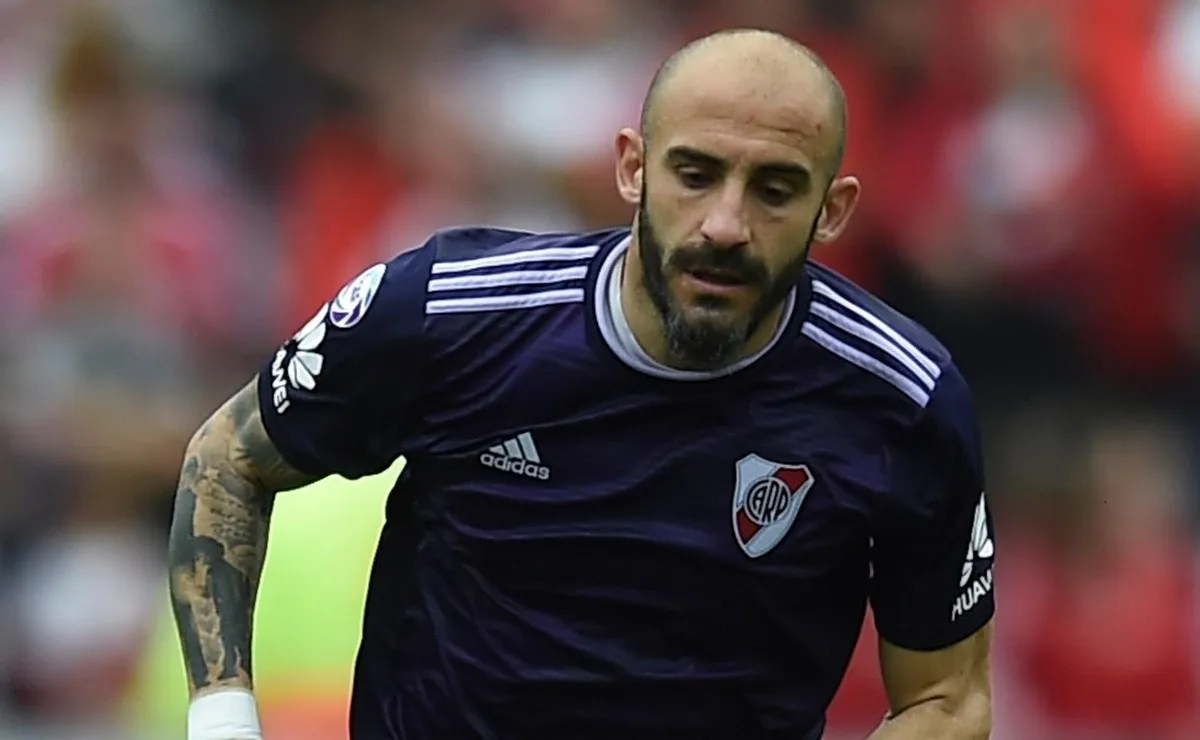 Javier Pinola no se fue conforme con el partido hecho por River.